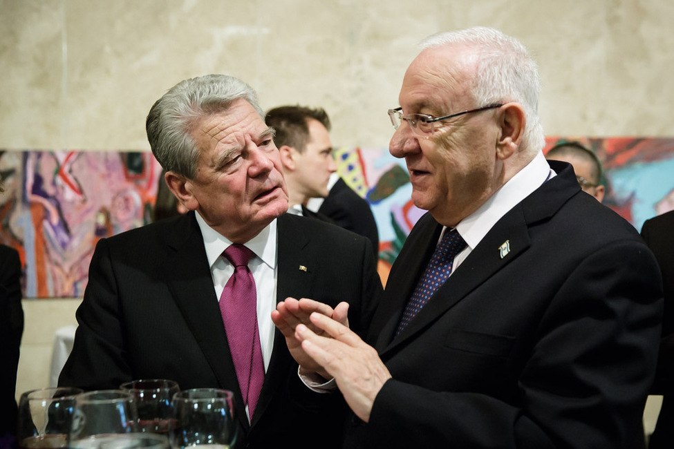 Bundespräsident Joachim Gauck im Austausch mit dem Präsidenten des Staates Israel, Reuven Rivlin, anlässlich des Besuchs im Staate Israel in der Israeli Opera