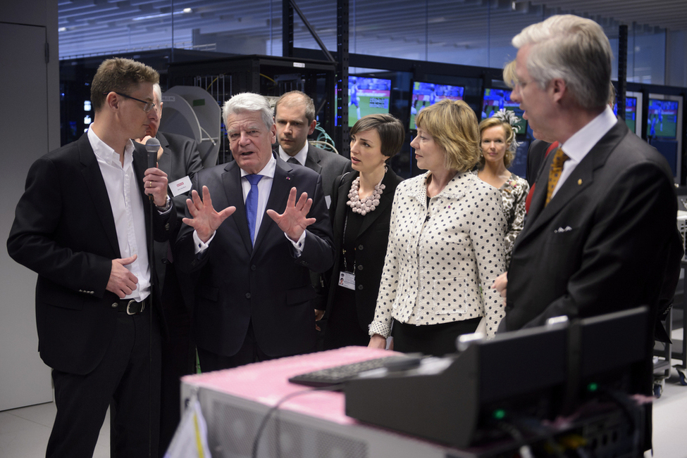 Bundespräsident Joachim Gauck und Daniela Schadt besuchen ein Unternehmen in Lüttich