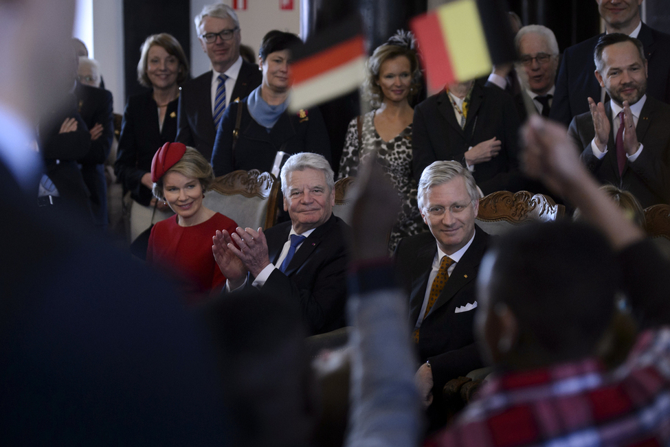 Bundespräsident Joachim Gauck und Daniela Schadt bei ihrem Besuch im Rathaus von Lüttich, gemeinsam mit König Philippe und Königin Mathilde