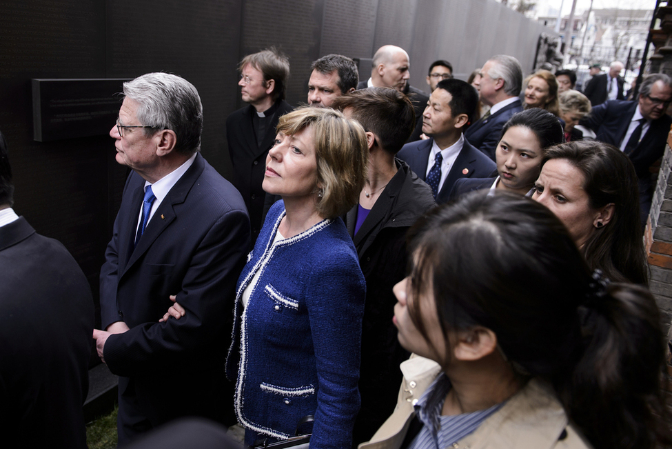 Bundespräsident Joachim Gauck und Daniela Schadt besuchen das Jüdische Flüchtlingsmuseum in Shanghai anlässlich des Staatsbesuchs in der Volksrepublik China 