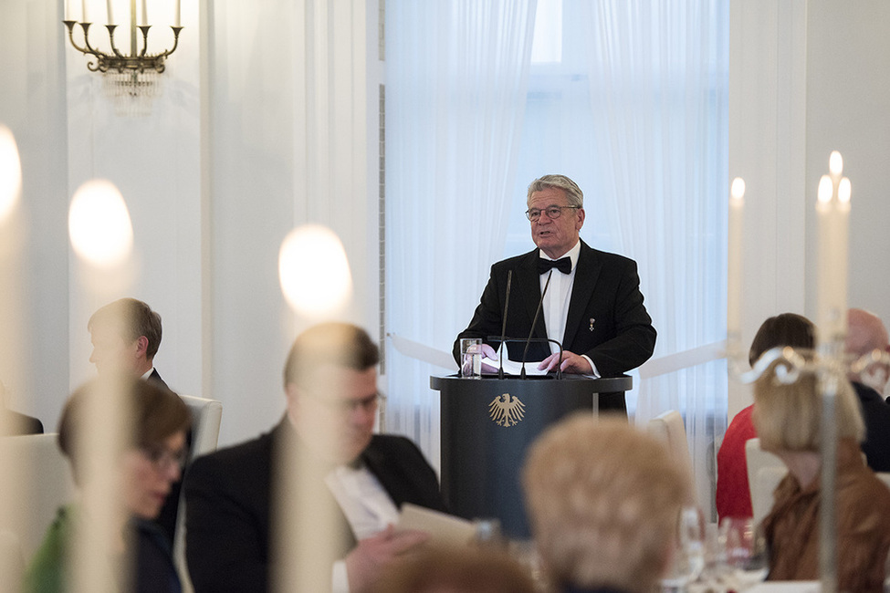 Bundespräsident Joachim Gauck hält eine Rede beim Staatsbankett zu Ehren der Präsidentin der Republik Litauen, Dalia Grybauskaitė, im Großen Saal von Schloss Bellevue anlässlich des Staatsbesuchs