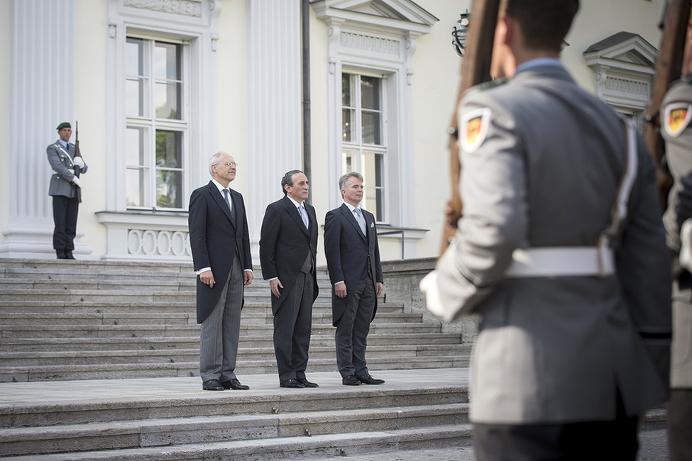 Kleines militärisches Zeremoniell für den Botschafter der Republik Chile, Patricio Alberto Pradel Elgueta, im Ehrenhof anlässlich der Akkreditierung von Botschaftern