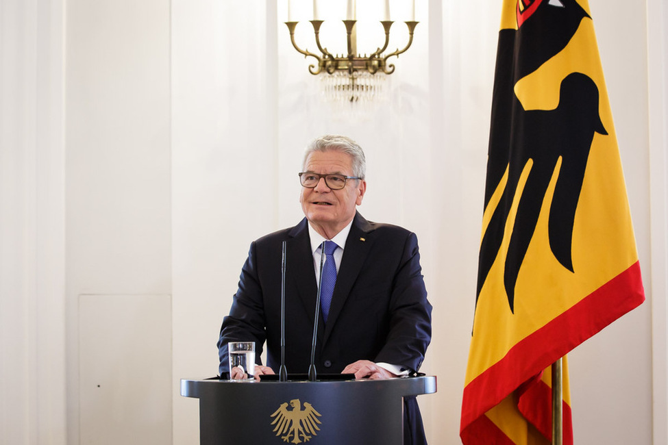 Bundespräsident Joachim Gauck erklärt sich zur Amtszeit vor der Presse im Großen Saal in Schloss Bellevue 