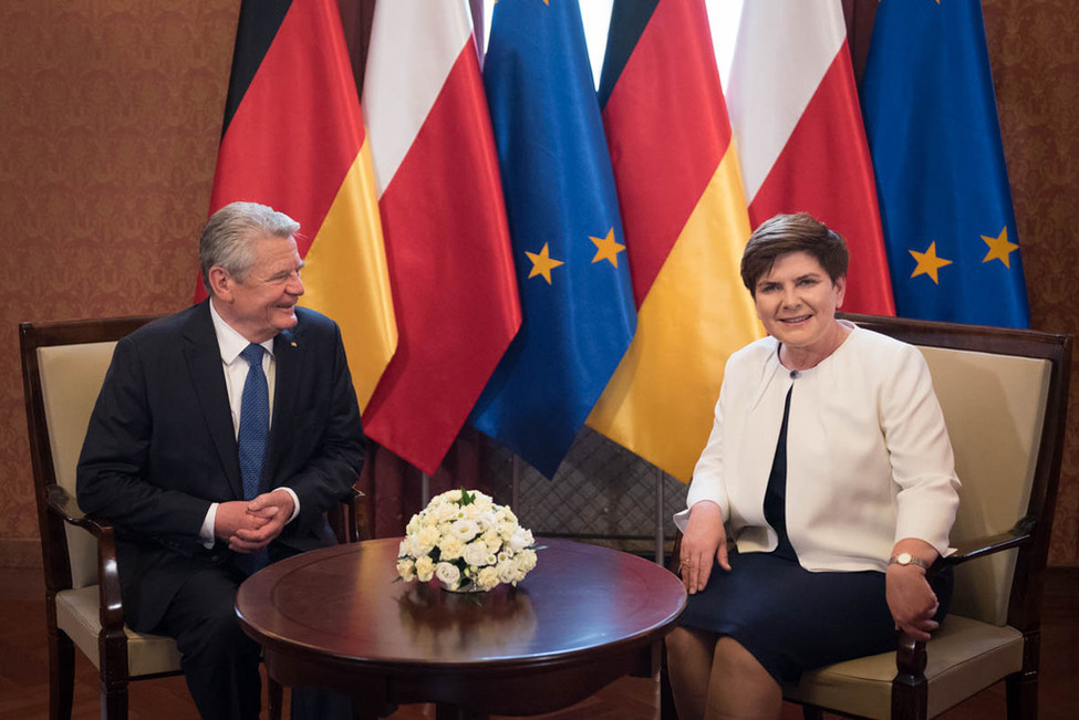 Bundespräsident Joachim Gauck beim Gespräch mit der Ministerpräsidentin Beata Maria Szydło in der Kanzlei in Warschau anlässlich seines Besuchs in der Republik Polen 