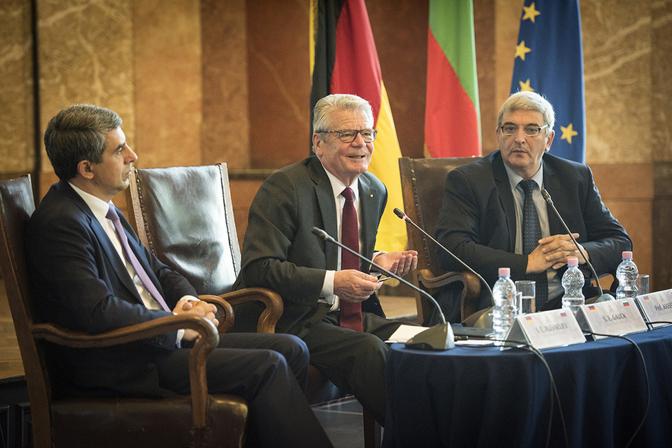 Bundespräsident Joachim Gauck diskutiert mit Studierenden über 'Deutschland und Bulgarien - Partner in Europa' an der St. Kliment Ohridski Universität in Sofia anlässlich der Reise nach Bulgarien 