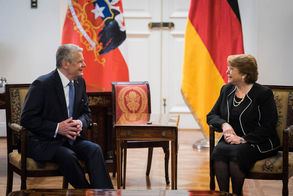 Bundespräsident Joachim Gauck im Gespräch mit der Präsidentin der Republik Chile, Michelle Bachelet, anlässlich seines Staatsbesuchs in der Republik Chile