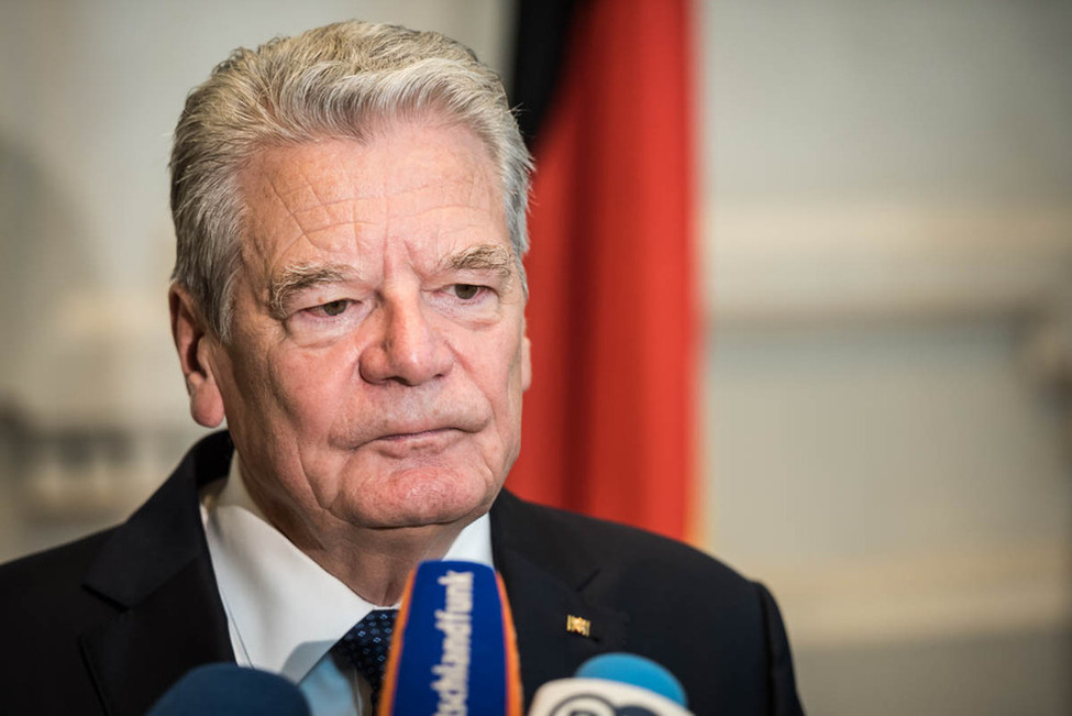 Bundespräsident Joachim Gauck gibt ein Pressestatement zum Anschlag in Nizza während des Staatsbesuchs in der Republik Östlich des Uruguay