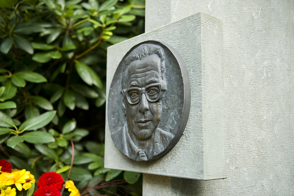 Grabstätte von Bundespräsident a.D. Gustav Heinemann am Parkfriedhof in Essen 