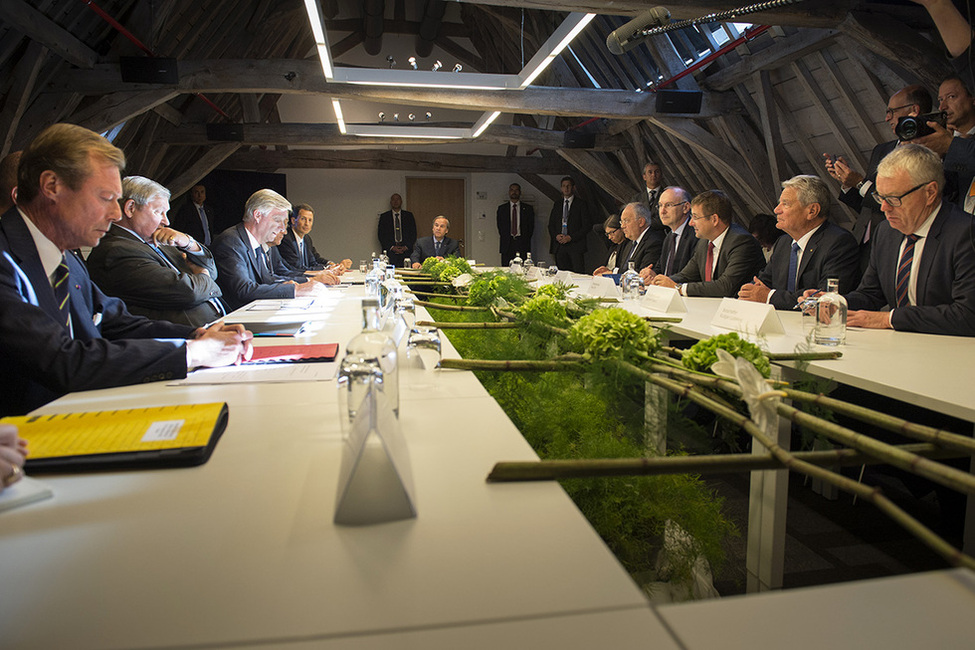 Bundespräsident Joachim Gauck bei einer Arbeitssitzung im Kloster Heidberg in Eupen anlässlich des Treffens der deutschsprachigen Staatsoberhäupter in Belgien