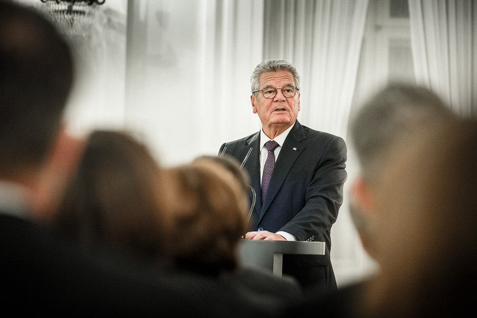 Bundespräsident Joachim Gauck hält eine Rede bei der musikalisch-literarischen Soiree zum Auftakt des Reformationsjubiläums im Großen Saal beim Schlossabend Martin Luther