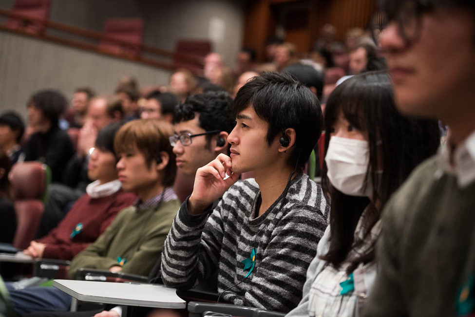 Studentinnen und Studenten an der Waseda Universität anlässlich des offiziellen Besuchs in Japan