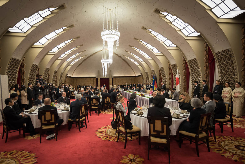 Bundespräsident Joachim Gauck hält eine Rede beim Abendessen, gegeben vom Ministerpräsidenten Shinzo Abe, anlässlich des offiziellen Besuchs in Japan