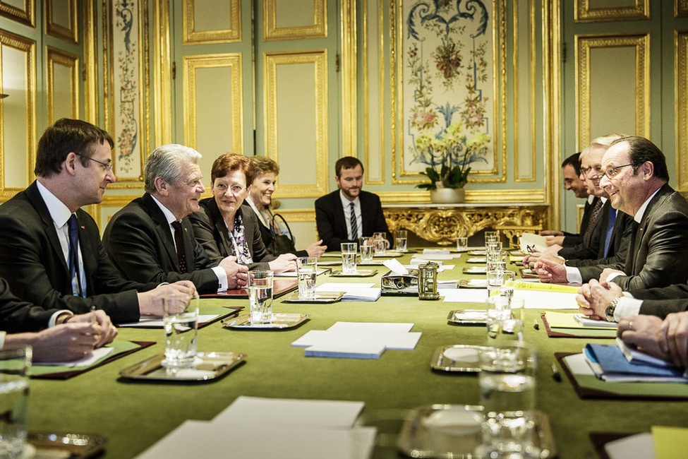 Bundespräsident Joachim Gauck beim Gespräch mit dem Präsidenten François Hollande im Elysée Palast anlässlich seines Besuchs in der Französischen Republik