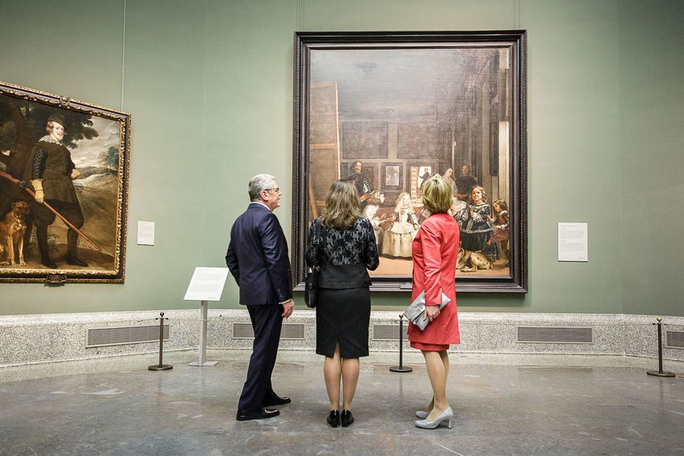 Bundespräsident Joachim Gauck und Daniela Schadt beim Rundgang durch die ständige Ausstellung des Prado Museums in Madrid während ihres Besuchs im Königreich Spanien 