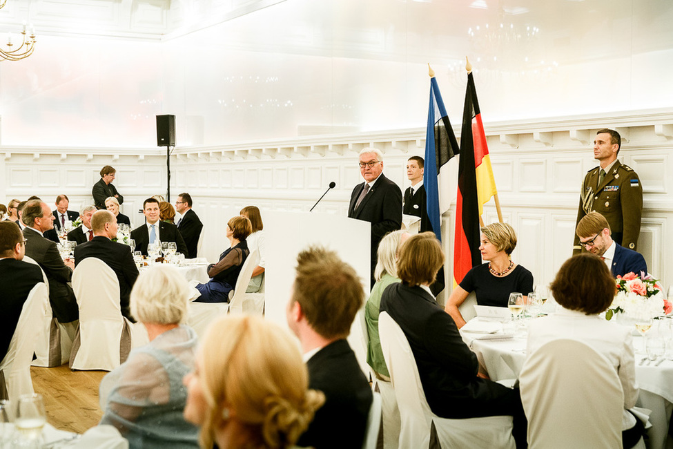 Federal President Frank-Walter Steinmeier holds a speech at the dinner at Maarjamäe Palace hosted by the President of Estonia, Kersti Kaljulaid, on the occasion of his  visit to Estonia 