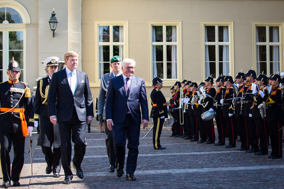 Federal President Frank-Walter Steinmeier is welcomed with military honours by King Willem-Alexander at the Paleis Noordeinde in The Hague on the occasion of his state visit to the Kingdom of the Netherlands