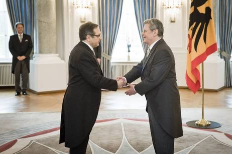 Federal President Joachim Gauck with the Ambassador of the Portuguese Republic, Caetano Luís Pequito de Almeida Sampaio