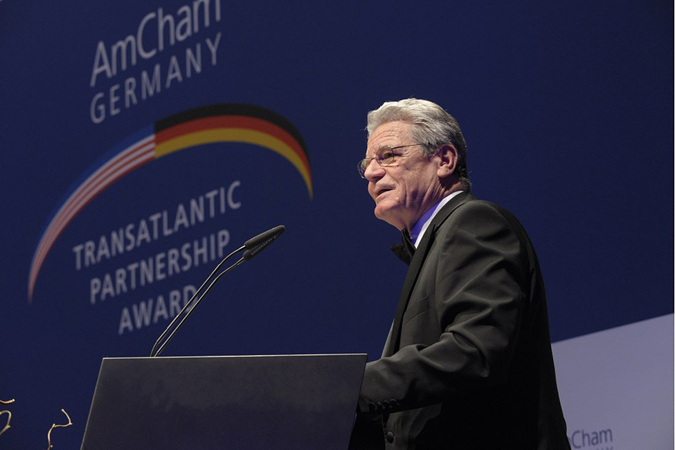 Speech by Federal Presdient Joachim Gauck at the presentation of the Transatlantic Partnership Award of the  American Chamber of Commerce in Germany 