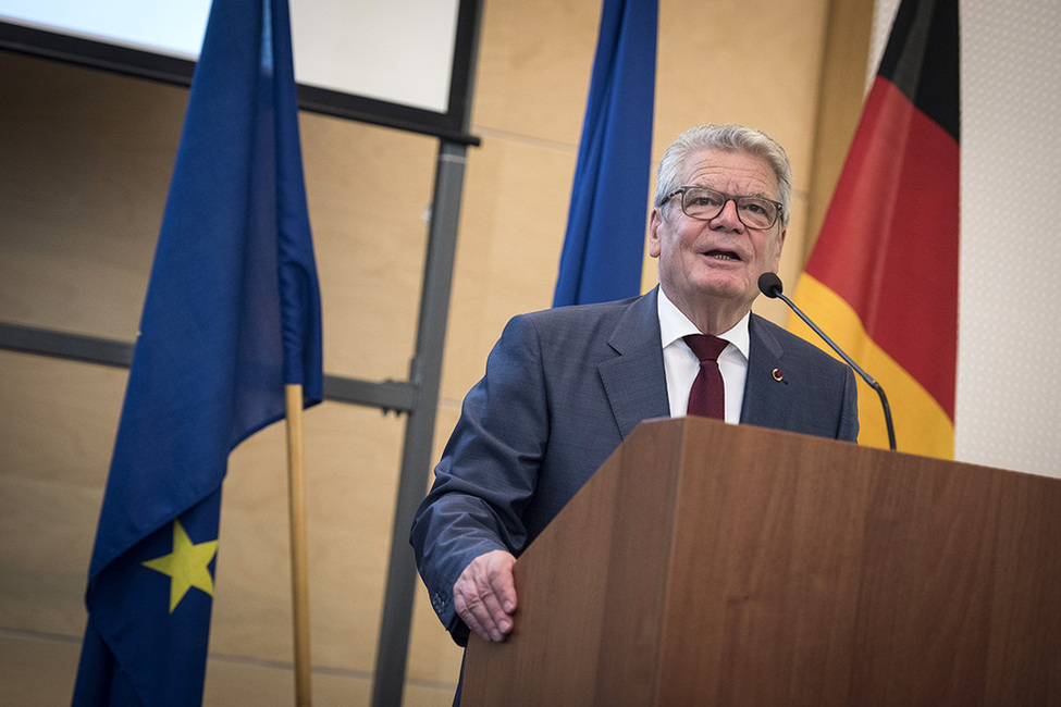 Federal President Joachim Gauck holds a speech on European policy at the National Library in Bucharest on the occasion of the visit to Romania 