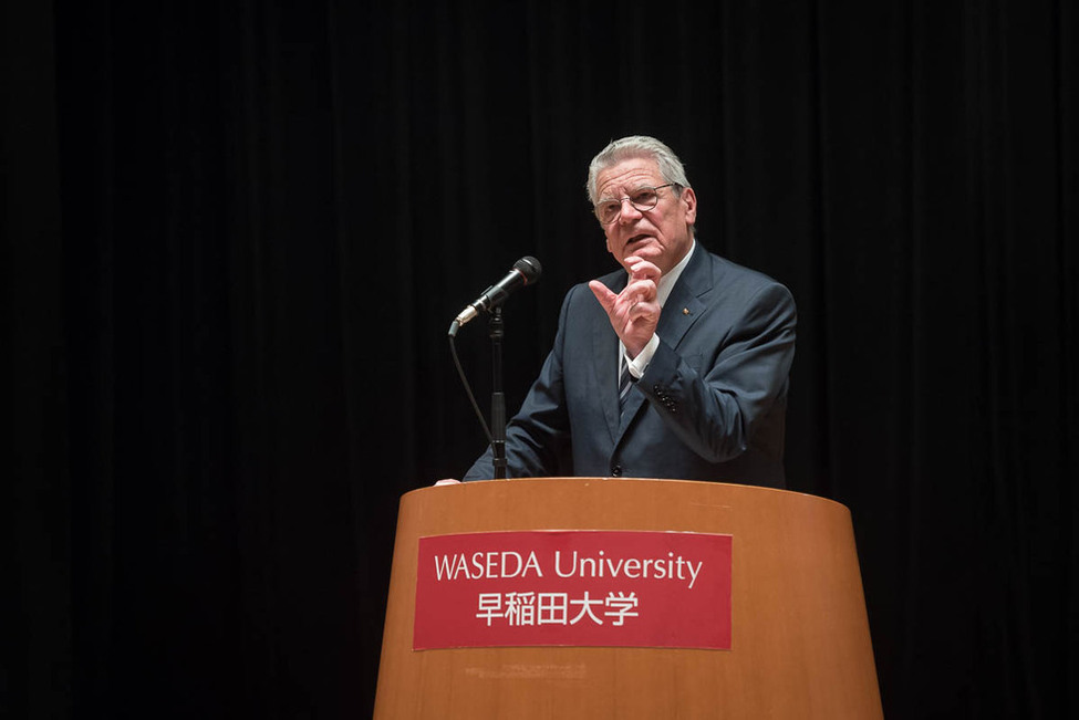 Federal President Joachim Gauck holds a speech at Waseda University in Tokyo on the occasion of the official visit to Japan 