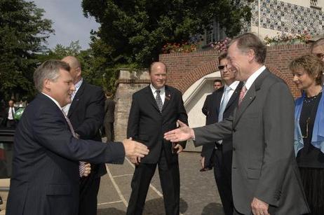 Bundespräsident Köhler begrüßt den polnischen Präsidenten Kwasniewski
