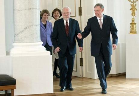 Bundespräsident Horst Köhler und Lothar de Maizière in Schloss Bellevue