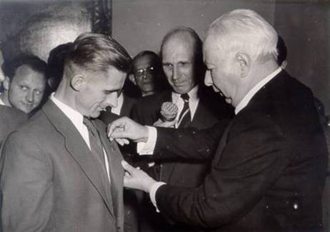 Springreiter Fritz Thiedemann (© Deutsches Historisches Museum) Springreiter Fritz Thiedemann