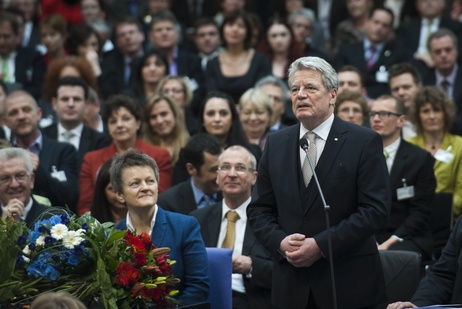 Bundesversammlung im Plenarsaal des Deutschen Bundestages - Joachim Gauck nimmt die Wahl an