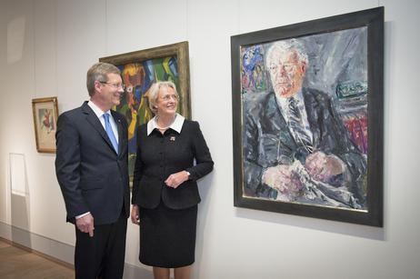 Bundespräsident Christian Wulff in der Kunsthalle Emden (© Ole Krünkelfeld) Bundespräsident Christian Wulff in der Kunsthalle Emden