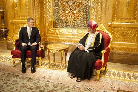 Bundespräsident Christian Wulff und Sultan Qabus im Gespräch (© Jesco Denzel) Bundespräsident Christian Wulff und Sultan Qabus im Gespräch