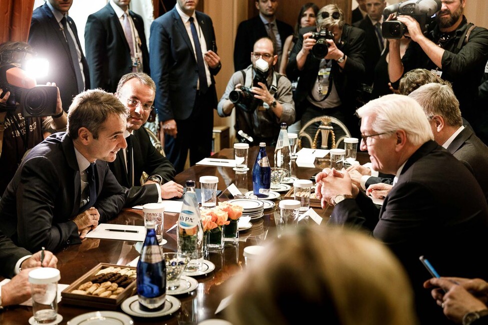 Bundespräsident Frank-Walter Steinmeier im Gespräch mit dem Oppositionsführer, Kyriakos Mitsotakis in Athen anlässlich des Staatsbesuchs in der Hellenischen Republik