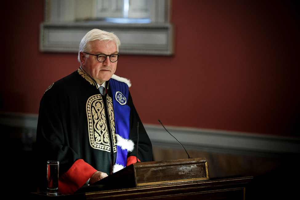 Bundespräsident Frank-Walter Steinmeier hält eine Ansprache bei der Verleihung der Ehrendoktorwürde der Juristischen Fakultät der Universität Athen anlässlich des Staatsbesuchs in der Hellenischen Republik