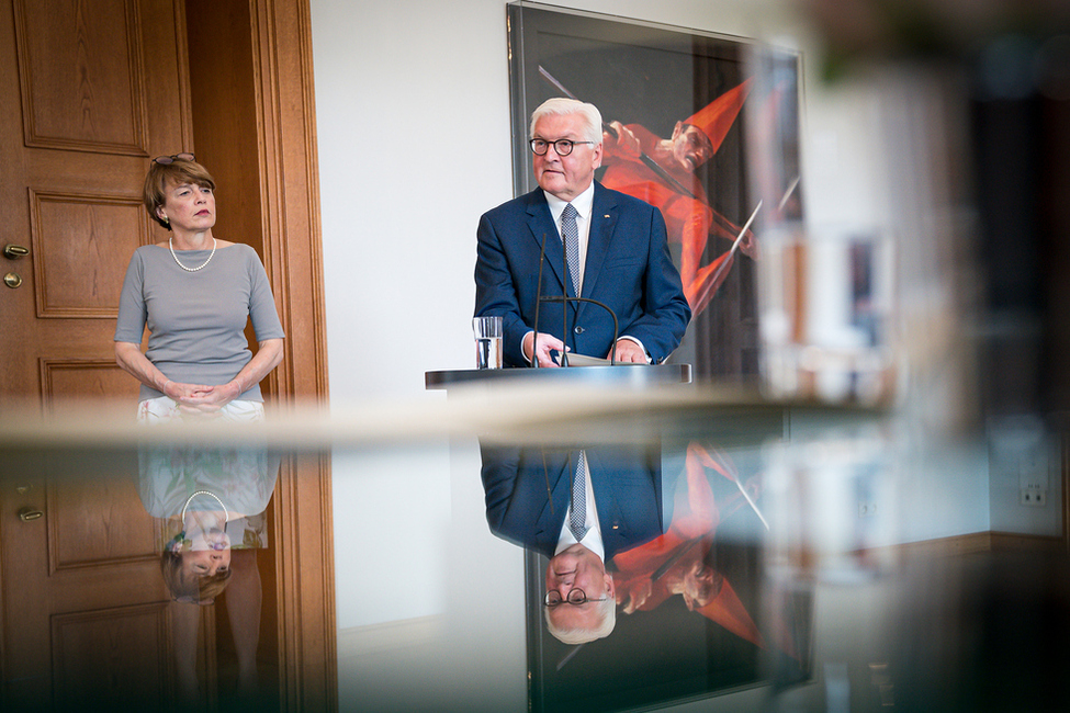 Bundespräsident Frank-Walter Steinmeier hält eine Rede aus Anlass der neuen Kunstausstattung der Galerie von Schloss Bellevue