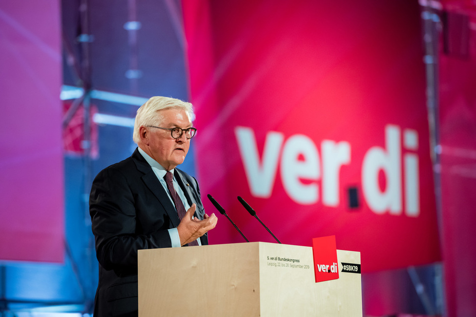 Bundespräsident Frank-Walter Steinmeier hält eine Rede beim 5. Ordentlichen Bundeskongress der Vereinten Dienstleistungsgewerkschaft ver.di in Leipzig