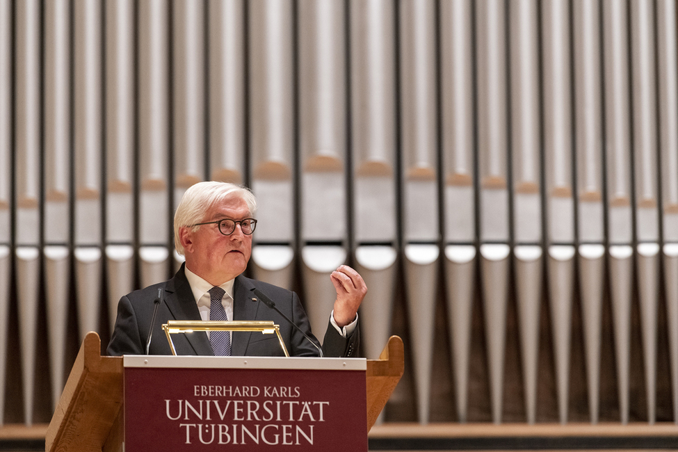 Bundespräsident Frank-Walter Steinmeier hält die 14. Weltethos-Rede in der Eberhard Karls Universität in Tübingen.