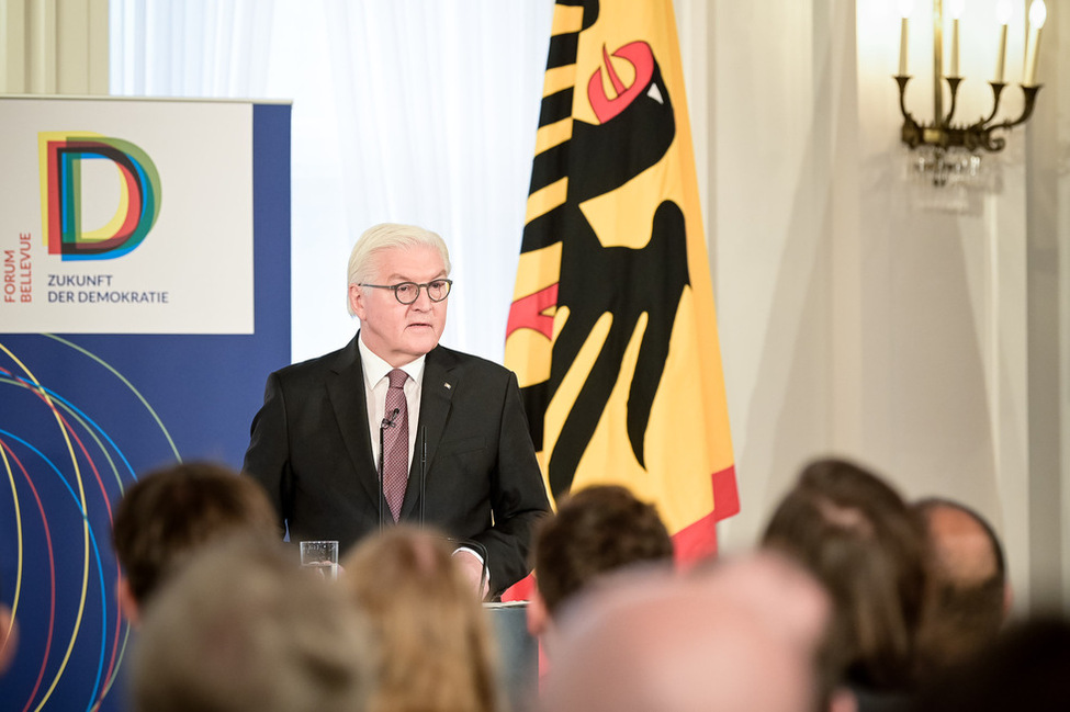 Bundespräsident Frank-Walter Steinmeier eröffnet mit einer Rede das achte Forum Bellevue mit dem Thema "Welche Zukunft? Über Demokratie und Fortschritt" im Großen Saal in Schloss Bellevue