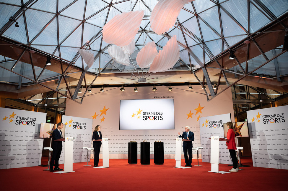 Bundespräsident Frank-Walter Steinmeier bei der digitalen Preisverleihung "Sterne des Sports" in Gold 2020.