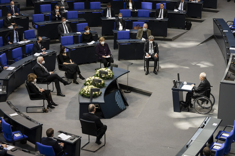 Bundespräsident Frank-Walter Steinmeier nimmt an der Gedenkstunde im Deutschen Bundestag zum Tag des Gedenkens an die Opfer des Nationalsozialismus teil 
