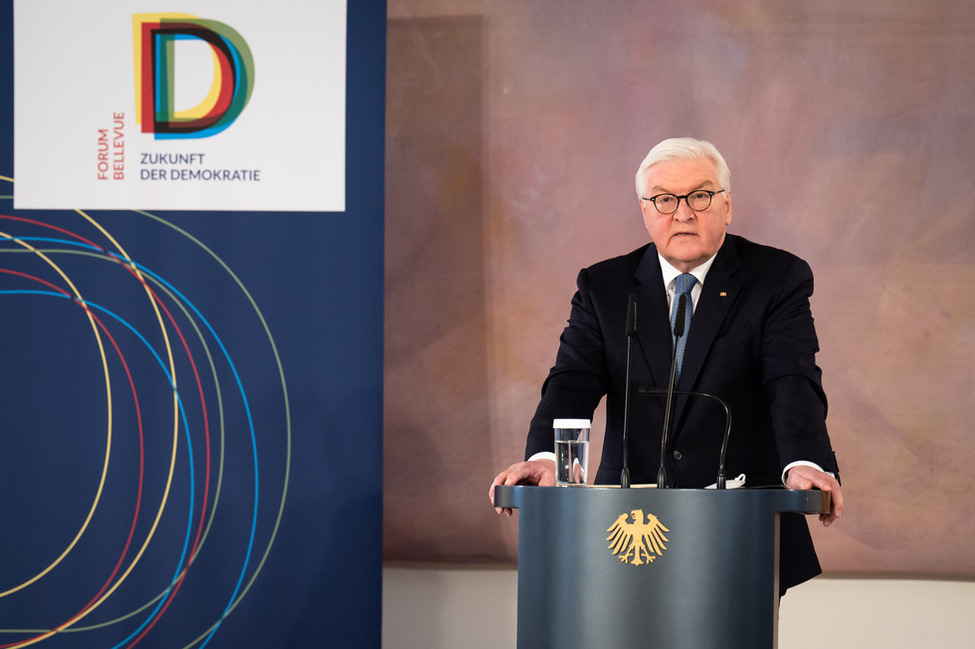 Bundespräsident Frank-Walter Steinmeier hält eine Ansprache beim 11. Forum Bellevue: "Demokratie und digitale Öffentlichkeit – Eine transatlantische Herausforderung" im Großen Saal in Schloss Bellevue