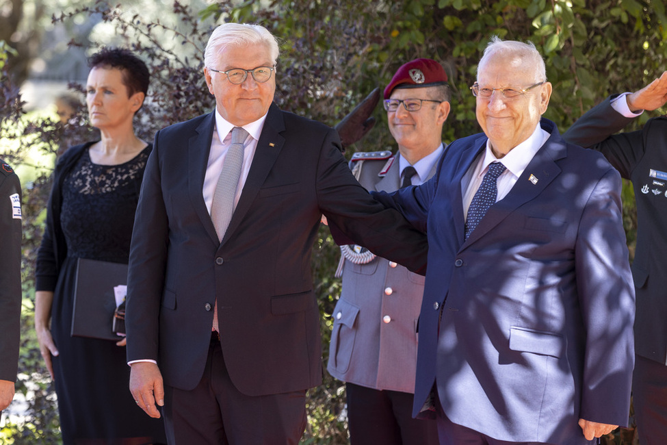 Bundespräsident Frank-Walter Steinmeier bei der Begrüßung mit militärischen Ehren durch Staatspräsident Reuven Rivlin anlässlich des Staatsbesuchs in Israel