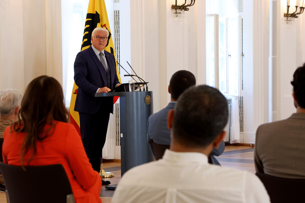 Bundespräsident Frank-Walter Steinmeier hält eine Rede vor einer Gesprächsveranstaltung mit Bürgerinnen und Bürgern mit türkischen Wurzeln vor dem 60. Jahrestag des deutsch-türkischen Anwerbeabkommens