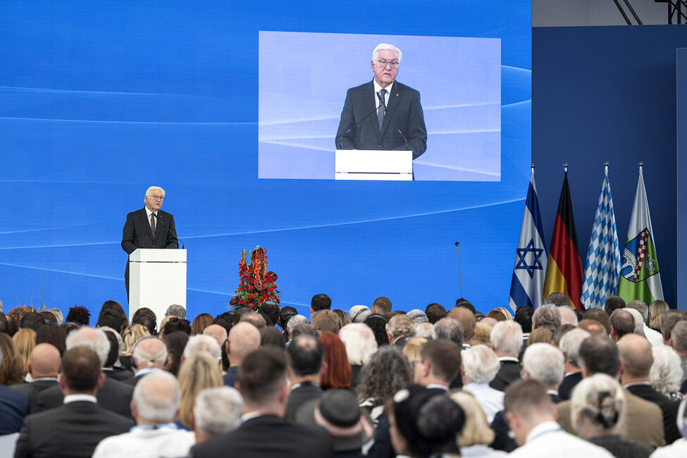 Bundespräsident Frank-Walter Steinmeier hält eine Rede bei der Gedenkveranstaltung zum 50. Jahrestag des Attentats auf die israelische Olympiamannschaft in Anwesenheit des Präsidenten des Staates Israel, Isaac Herzog.