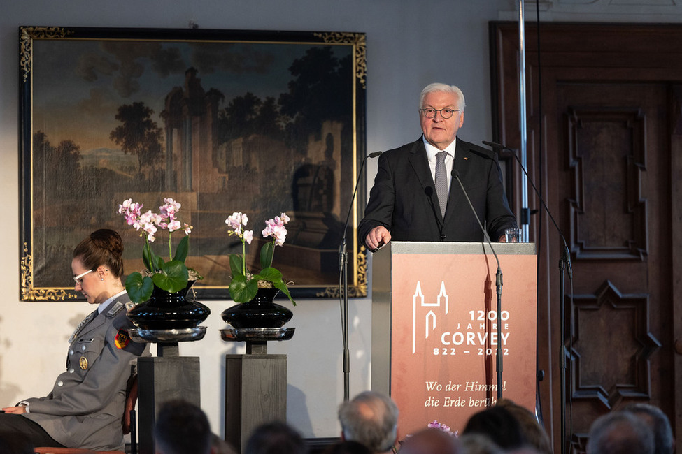 Bundespräsident Frank-Walter Steinmeier hält eine Ansprache beim Festakt zum 1200. Gründungsjubiläum des Klosters Corvey in Schloss Corvey in Höxter