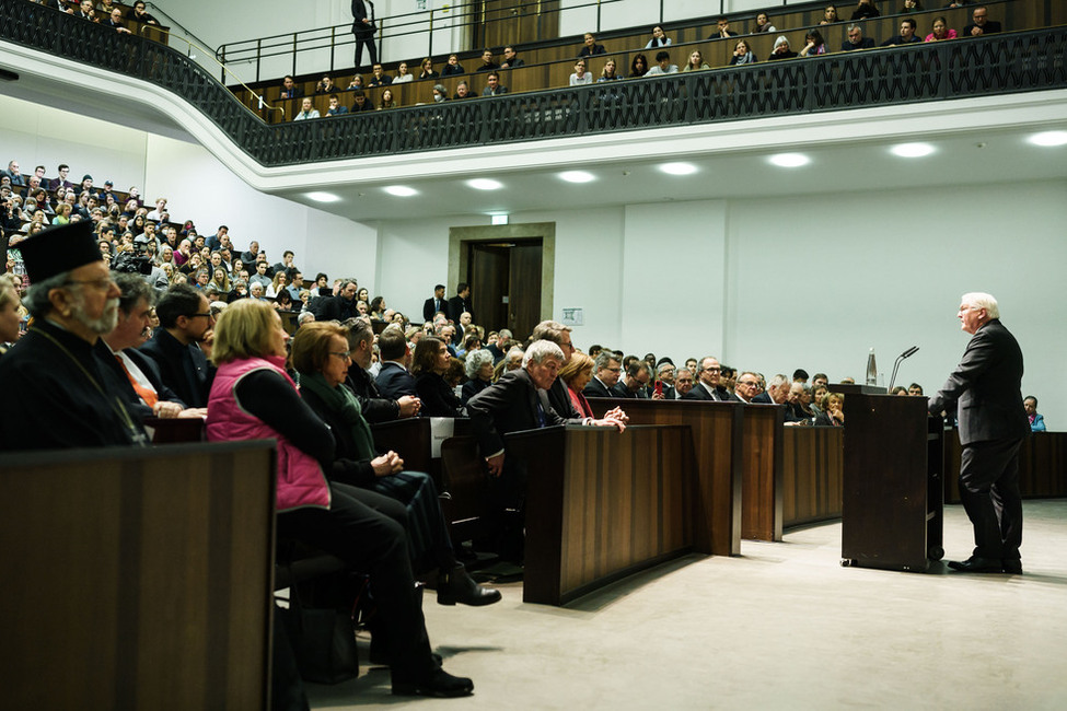 Bundespräsident Steinmeier hält die Gedächtnisvorlesung zum 80. Jahrestag der Hinrichtung von Mitgliedern der studentischen Widerstandsgruppe Weiße Rose an der LMU in München