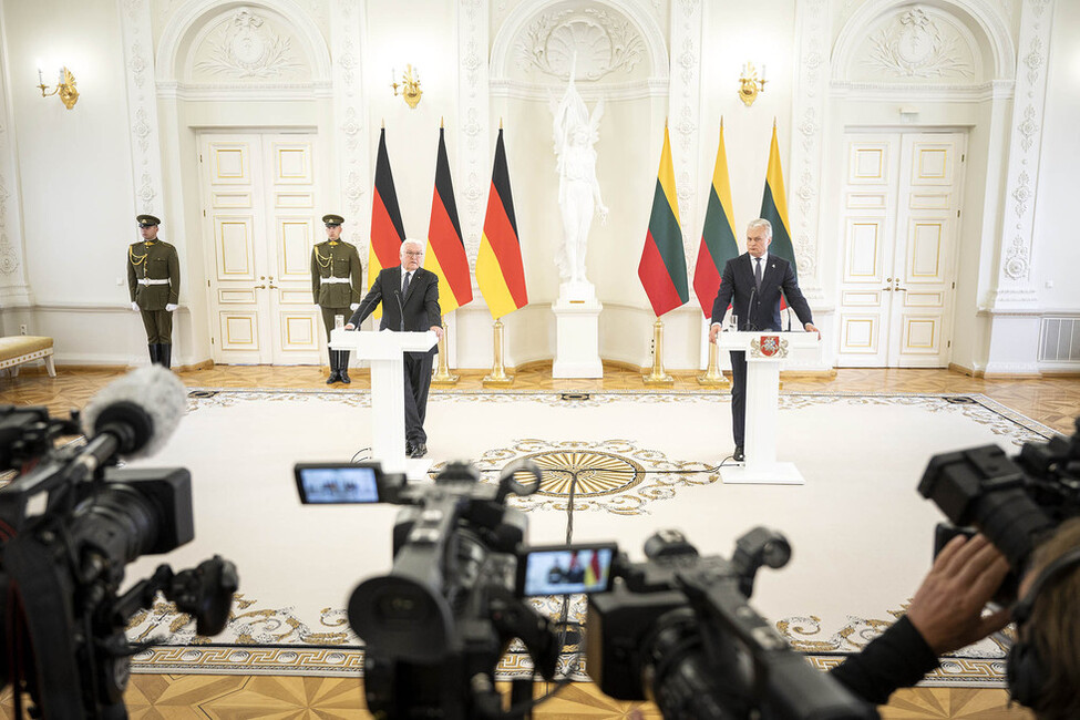 Der Bundespräsident und der Präsident der Republik Litauen, Gitanas Nausėda, treten gemeinsam vor die Presse