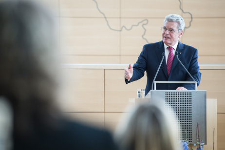 Bundespräsident Joachim Gauck bei seiner Rede im Landtag von Schleswig-Holstein (© Jesco Denzel) Bundespräsident Joachim Gauck bei seiner Rede im Landtag von Schleswig-Holstein