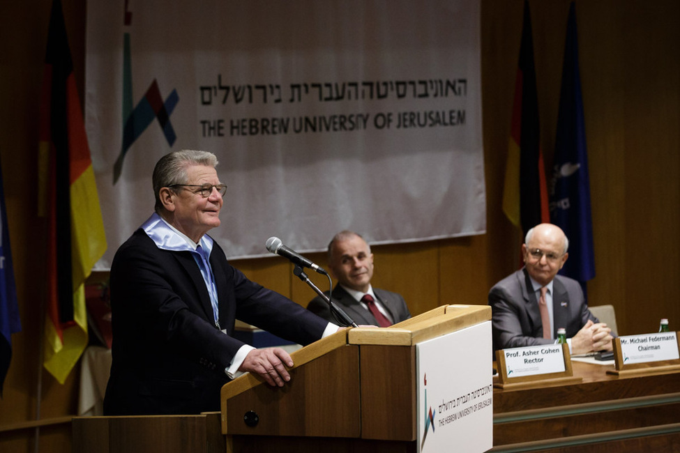 Bundespräsident Joachim Gauck hält eine Ansprache bei der Verleihung der Ehrendoktorwürde durch die Hebräische Universität während des Besuchs im Staate Israel