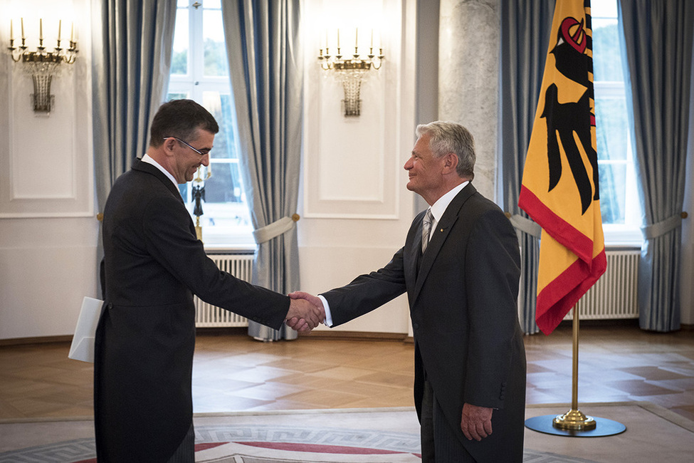Bundespräsident Joachim Gauck empfängt das Beglaubigungsschreibens von Andrzej Przyłębski aus der Republik Polen anlässlich der Akkreditierung von Botschaftern
