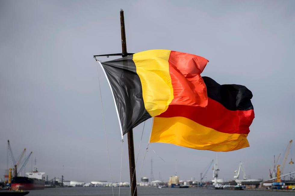Www Bundespraesident De Der Bundesprasident Startseite Fahne Belgien Und Deutschland Archivbild
